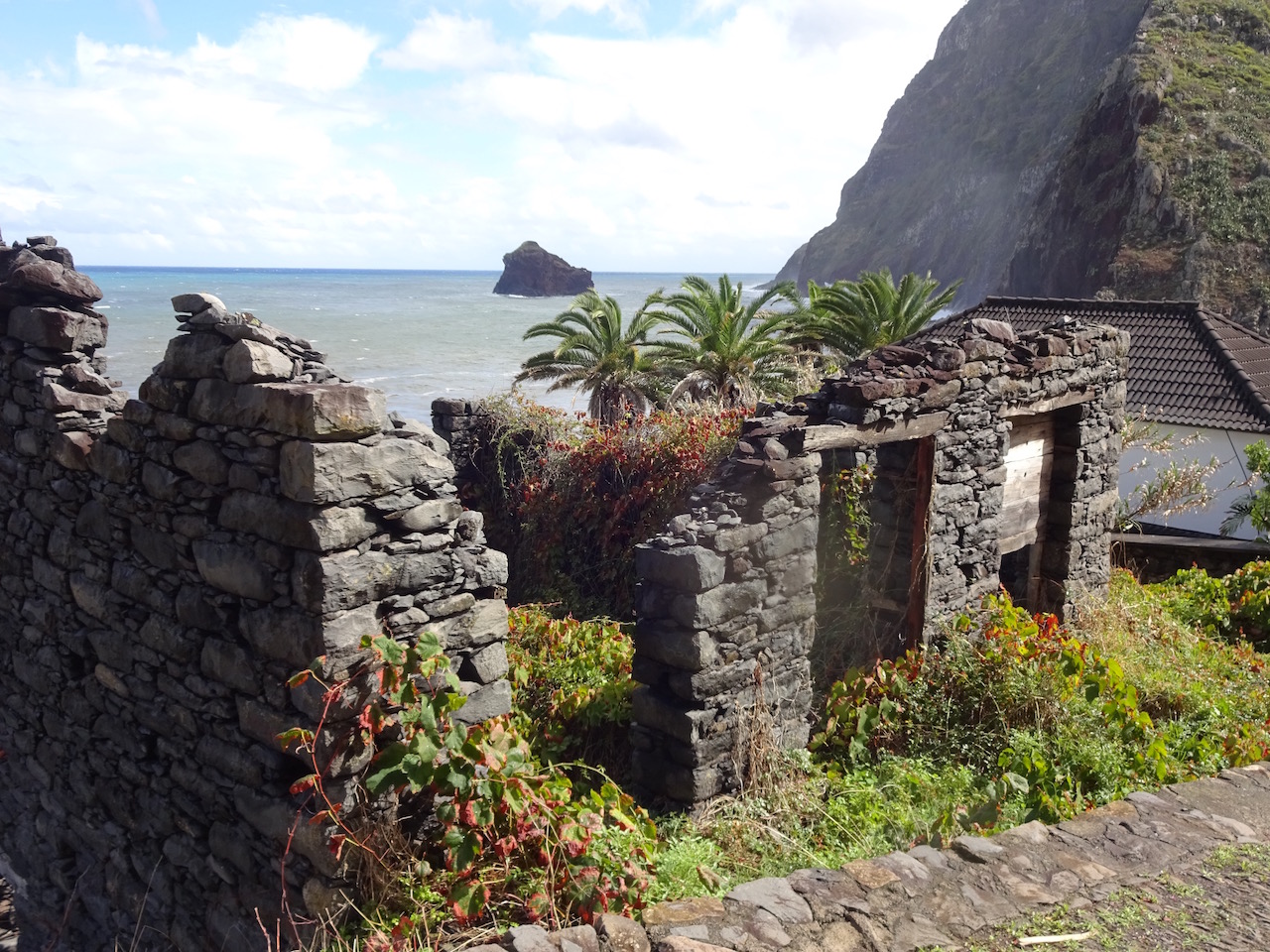 Blick auf den Atlantik an der Nordküste Madeiras 